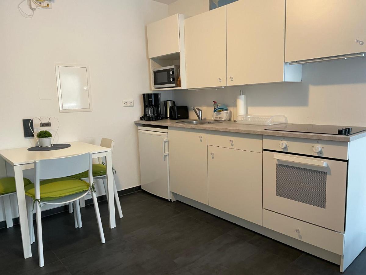 Appartement Im Herzen Von Leimen Luaran gambar