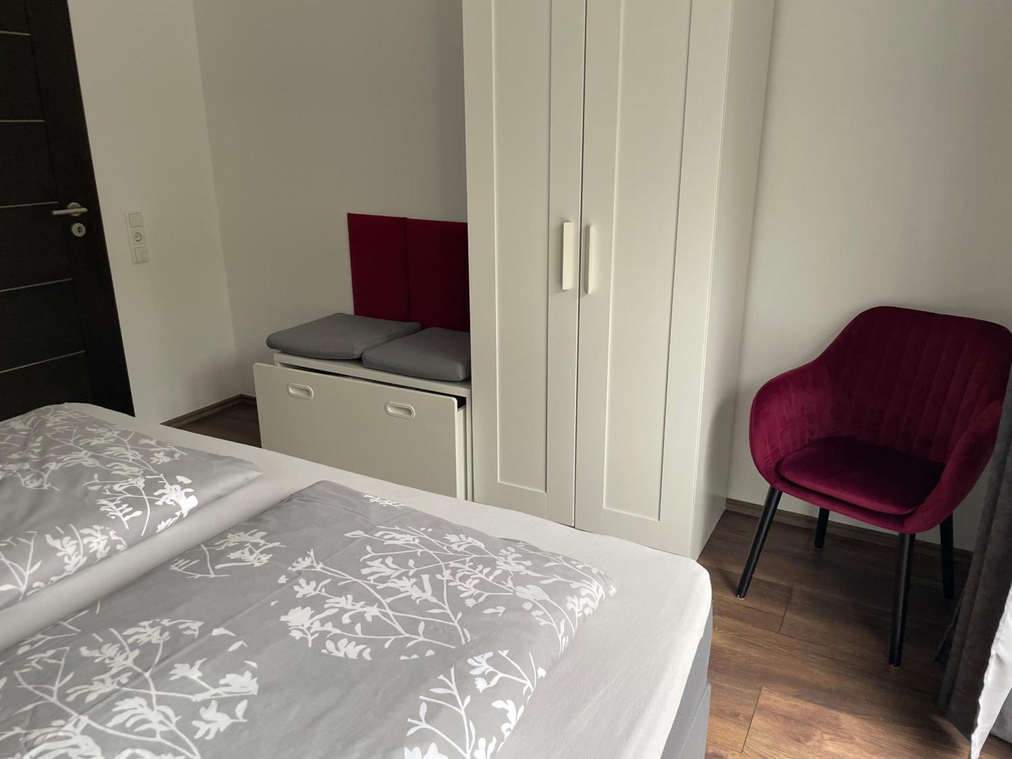 Appartement Im Herzen Von Leimen Luaran gambar